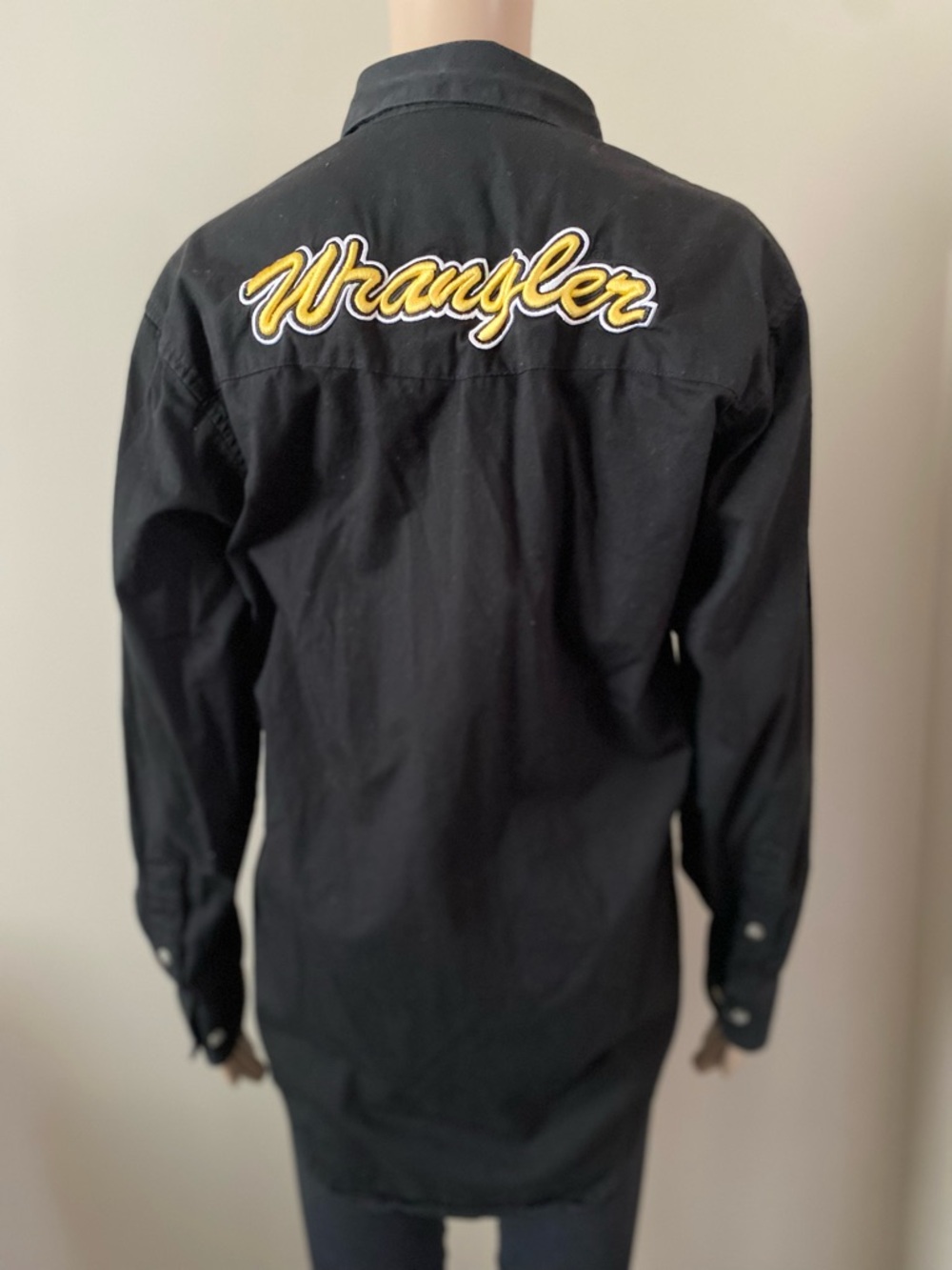 Wrangler embroidered casual workwear black shirt, men’s small